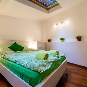 https://quiet-cosy-apt-in-the-heart-of-old-cracow.krakowhotelspoland.com